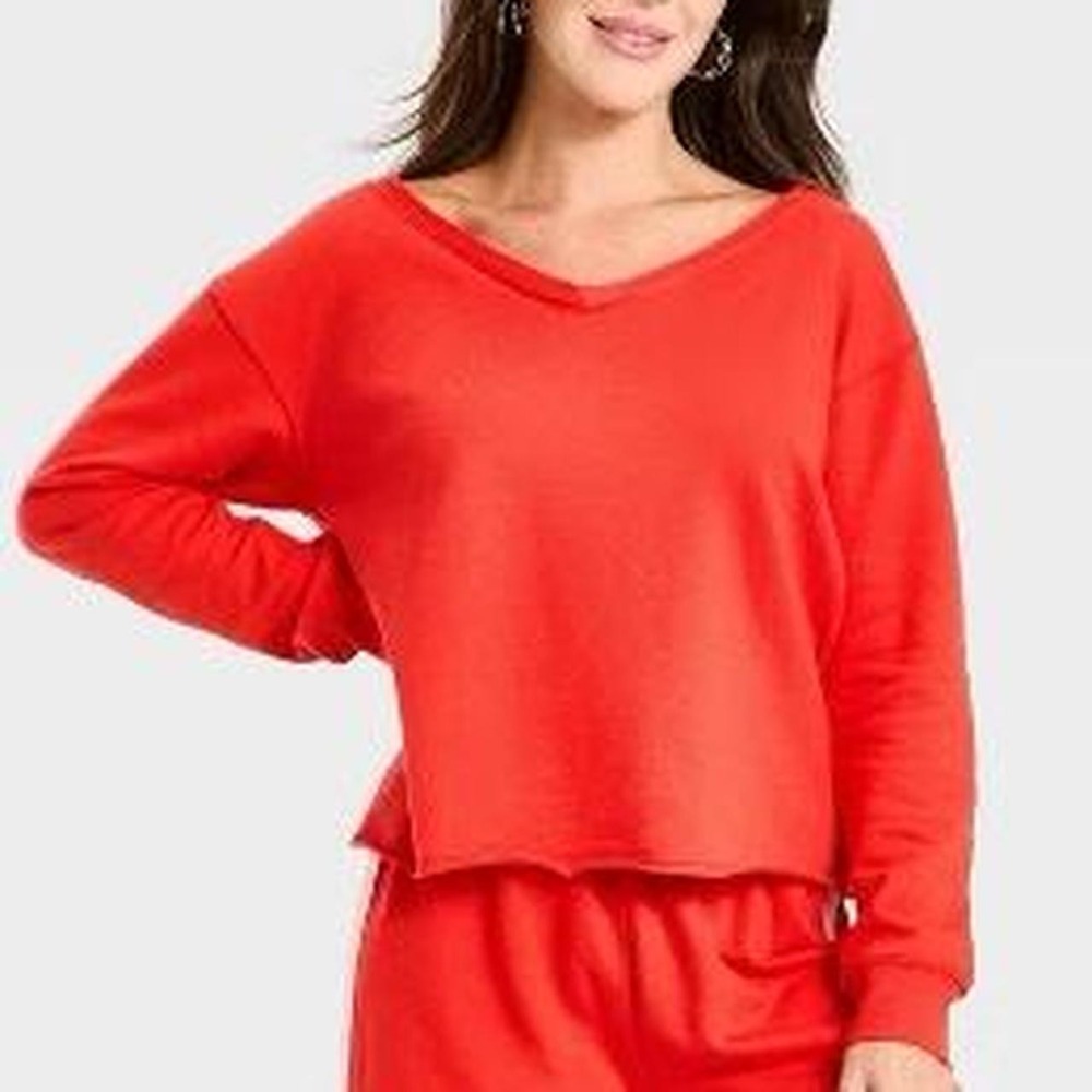 Universal Thread Women's Oversized Sweatshirt Red Long Sleeve Top